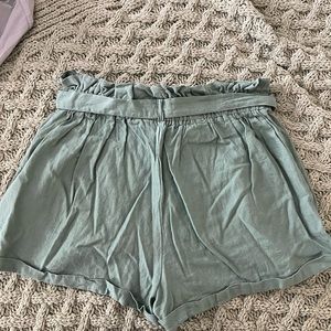 Primark loose shorts with button and all around tie
